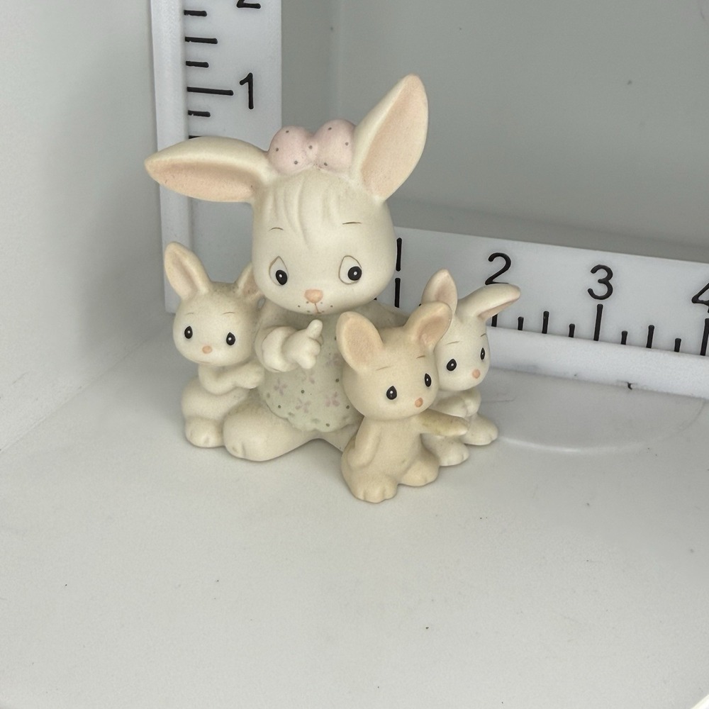 Some Bunny's Sleeping 1988 Precious Moments Figurine 115274